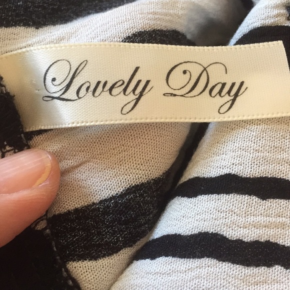 Black and white stripes dress - Picture 3 of 5